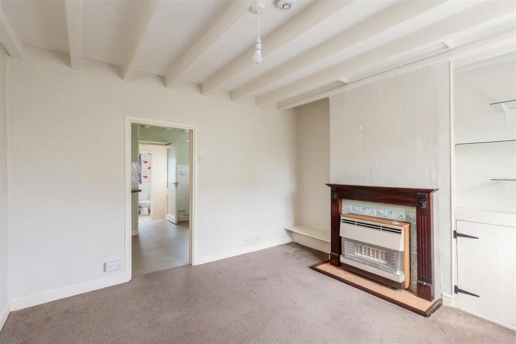 Scarborough Road 53 Sitting Room-2.jpg
