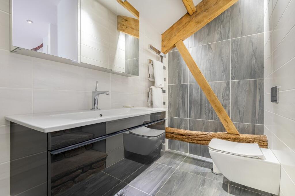 Bedroom One En-Suite