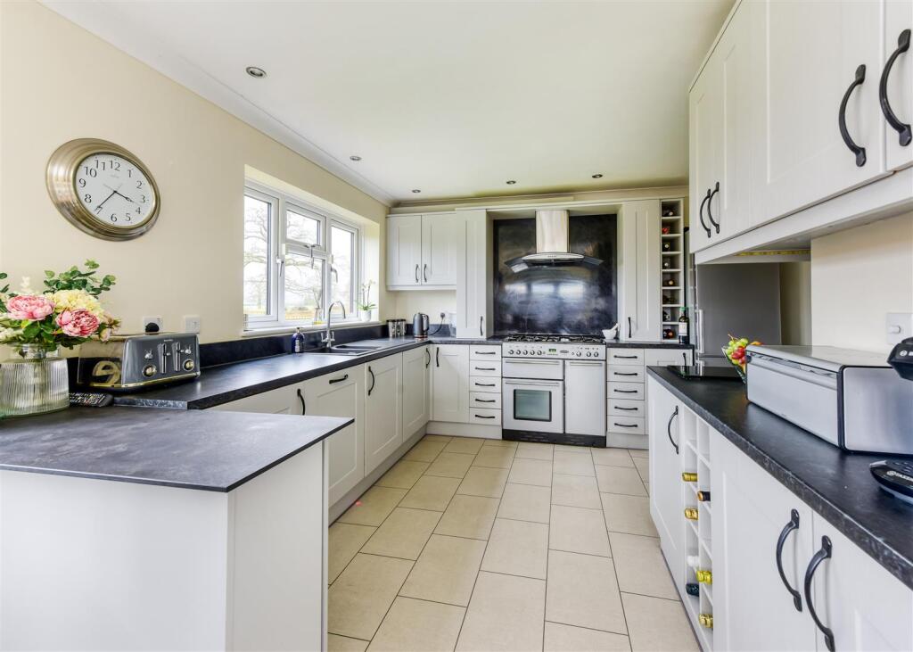 103 Six Ashes Road-kitchen5.jpg