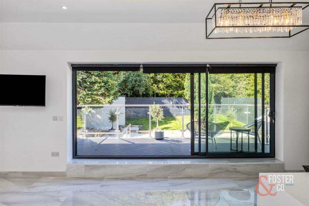 Eastwick Close, 3-012.jpg