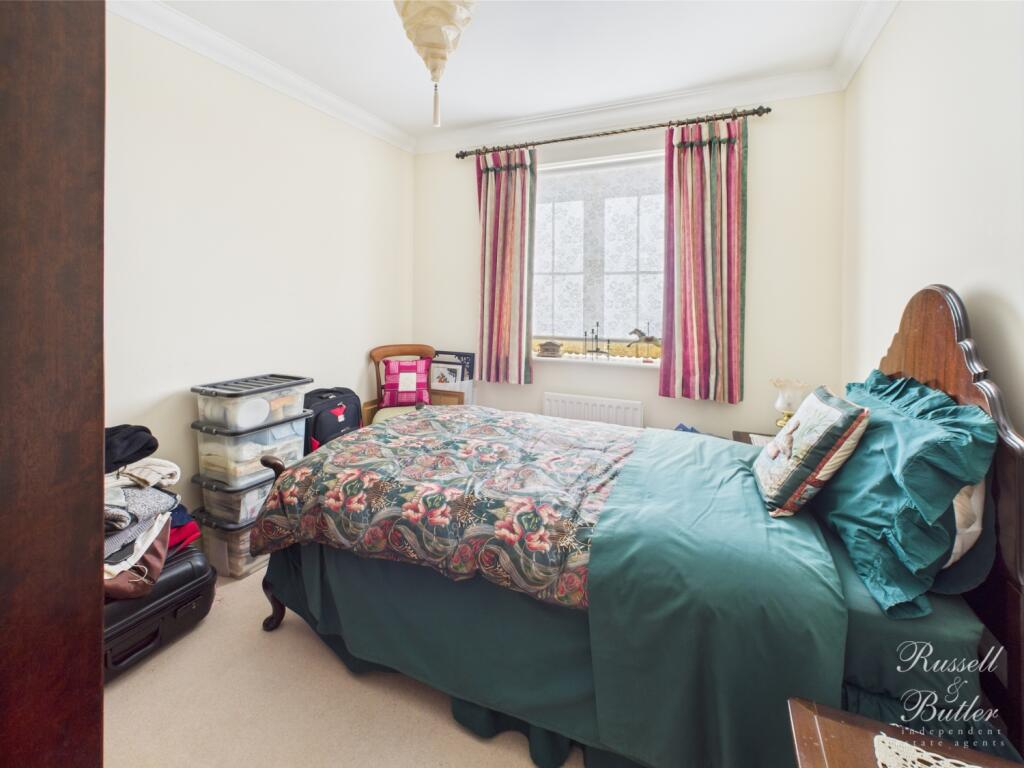 CAM01995G0-PR0298-STILL009