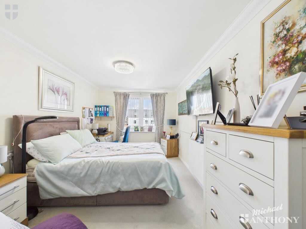 CAM03218G0-PR0765-STILL003