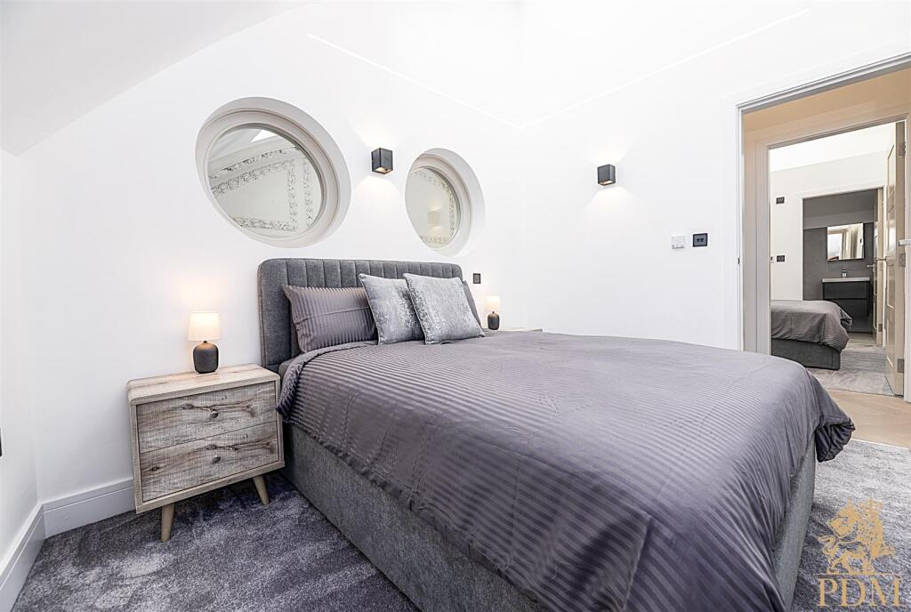 Apt 7, 33 Long Row, Nottingham City Centre (13 of 