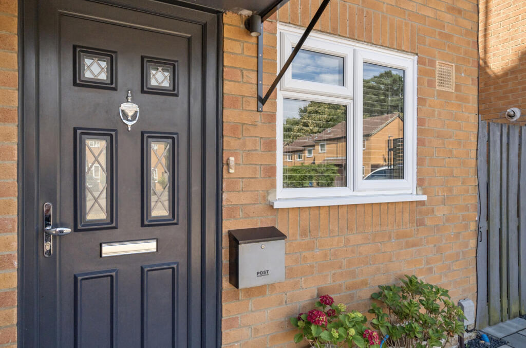 1317097-22-6863c3...