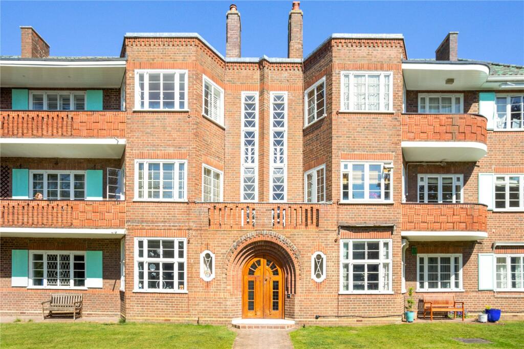 Roehampton Close