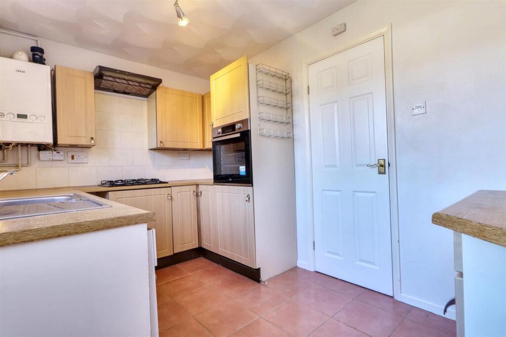 KITCHEN.jpg