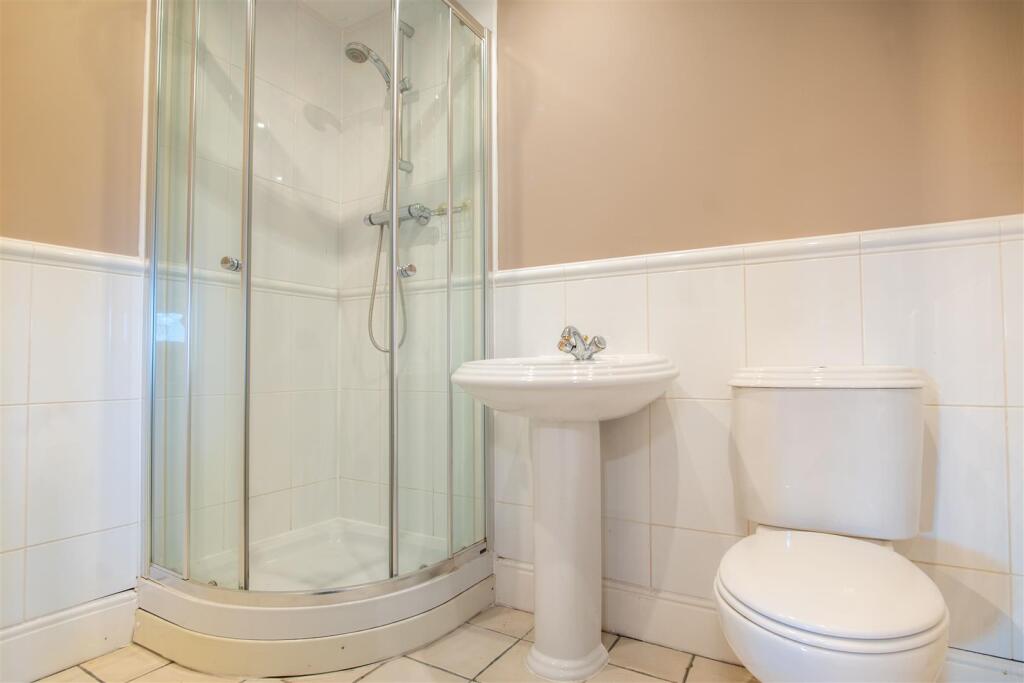 ENSUITE SHOWER ROOM