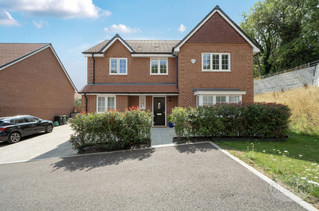 1e590326-2be8-42a...