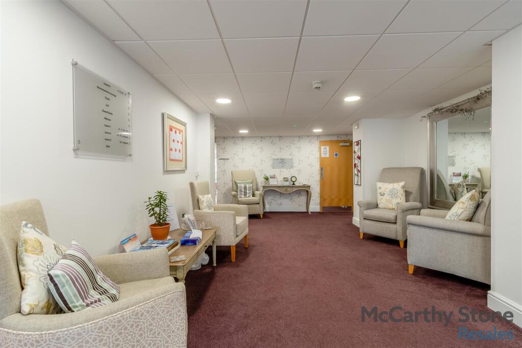 8636704-interior24.jpg