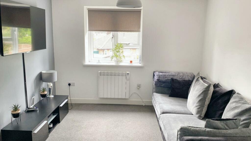 new road living room.jpg