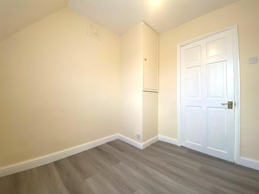 Bedroom 3,2.jpg