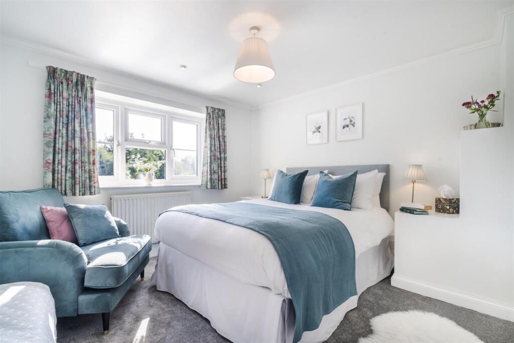 OLD YEW COTTAGE-64.jpg