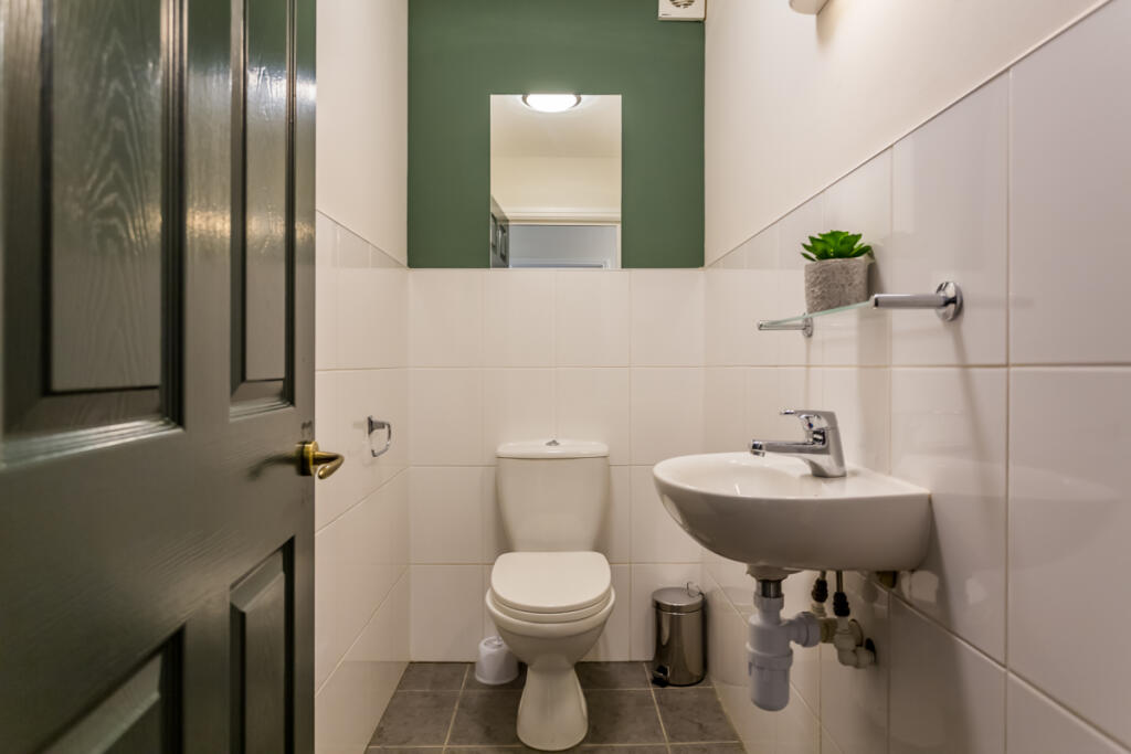 St Hilds Flat 2 bathroom 1