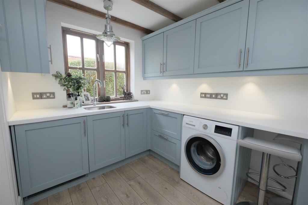 38 Middle Road, Kingswood, Bristol BS15 4XH House 