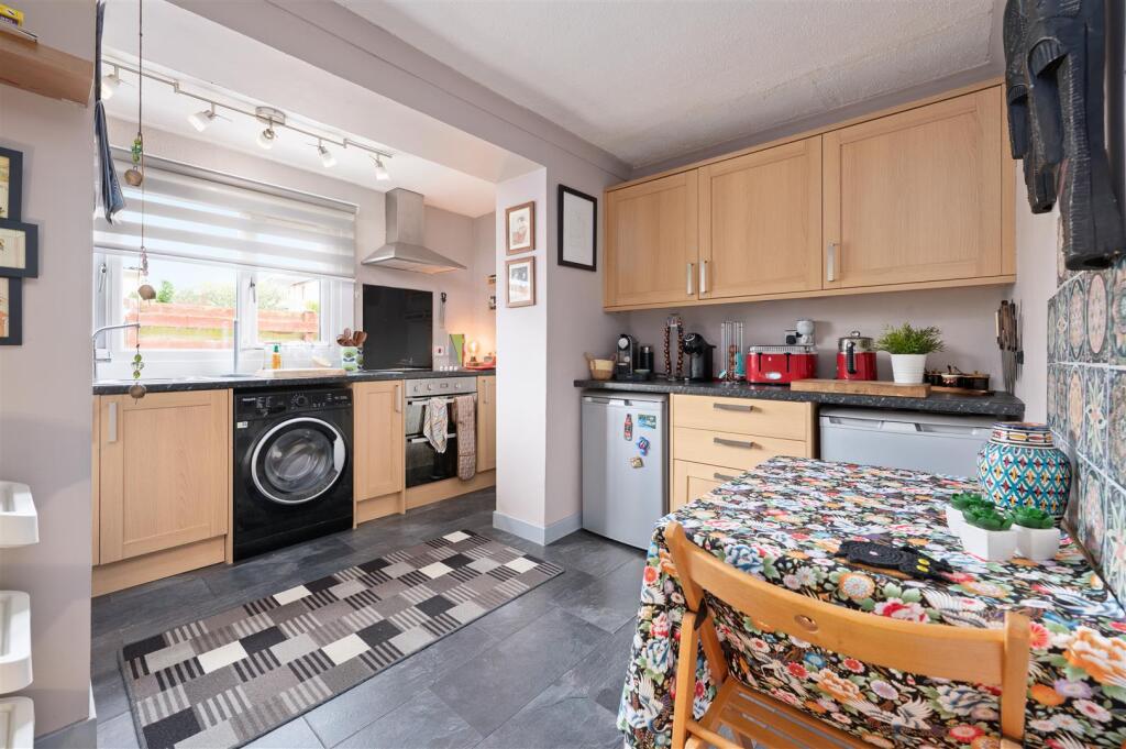5 Forker Avenue 012.JPG