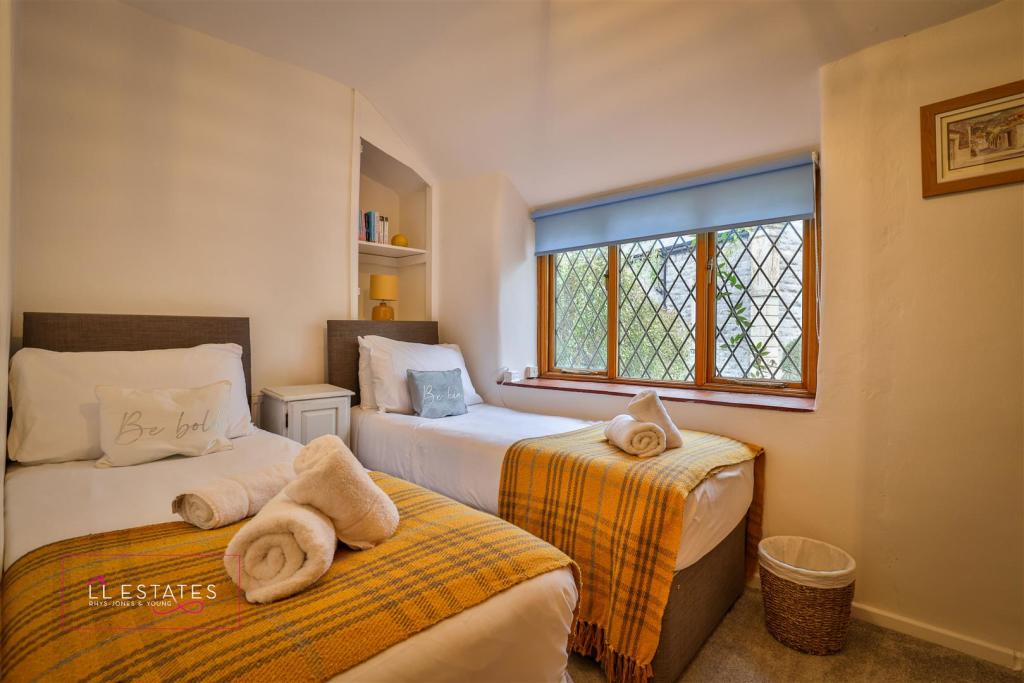 Hilston Cottage-28.jpg