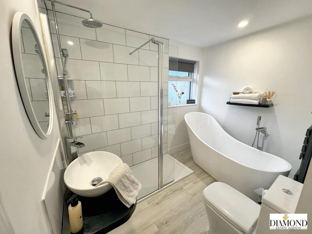 Bathroom/Shower Room