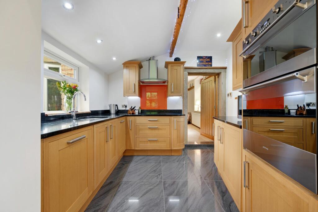 Kitchen / Breakfast Room
