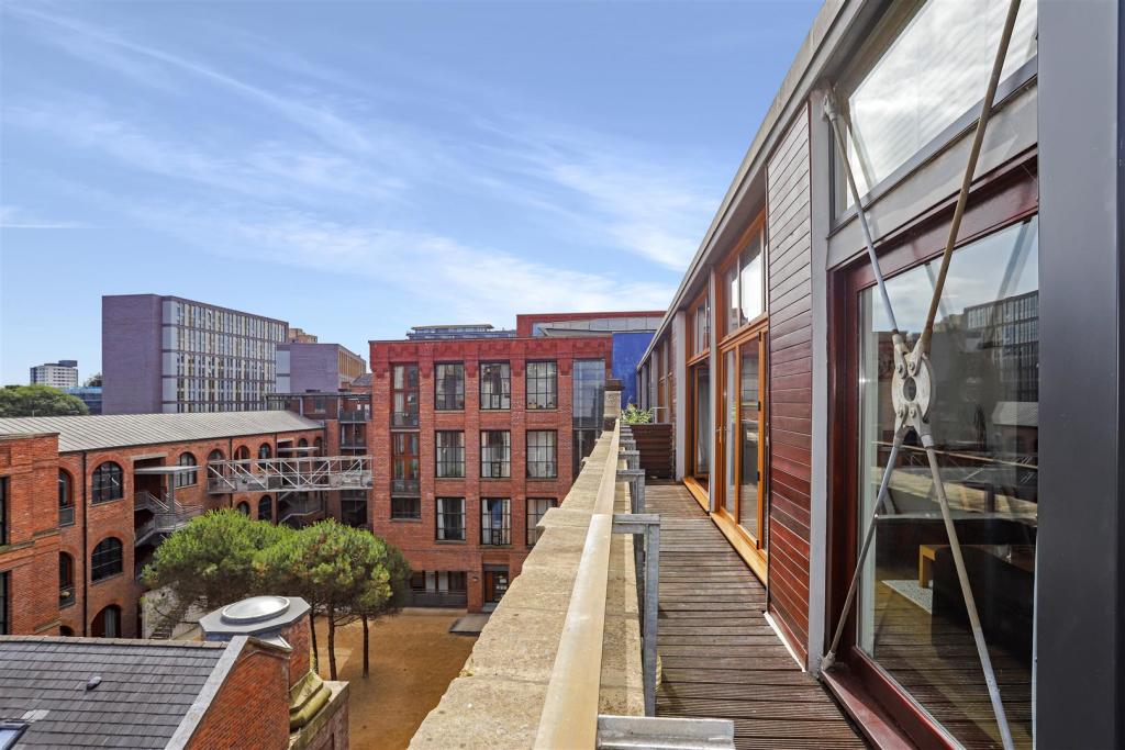 Terrace 2.jpg