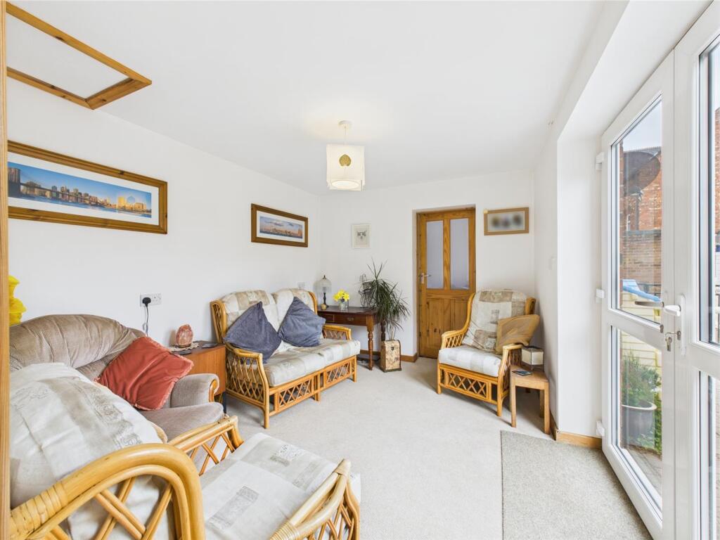 Sitting room: