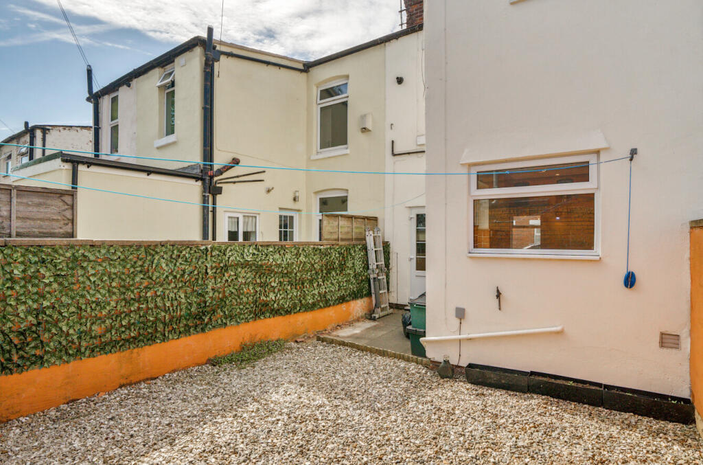 1-681b35899adfb-1...