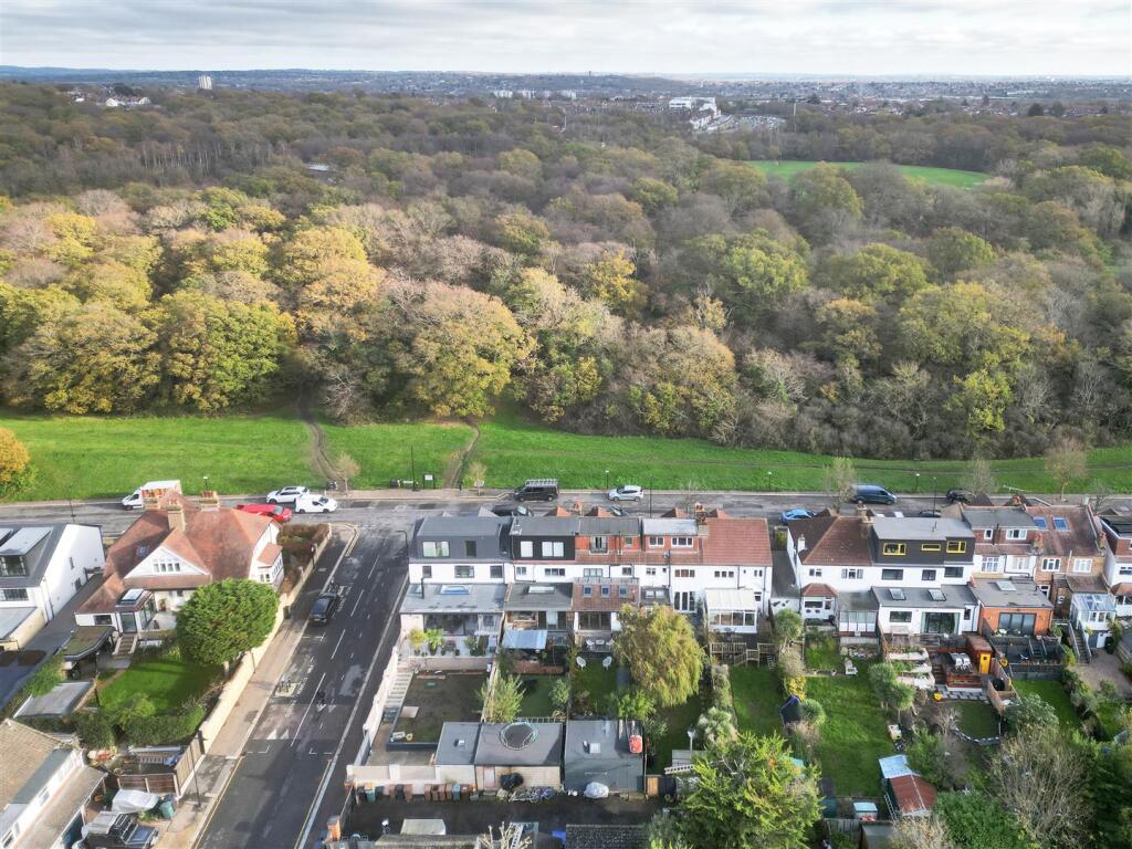 Beacontree Avenue, E17