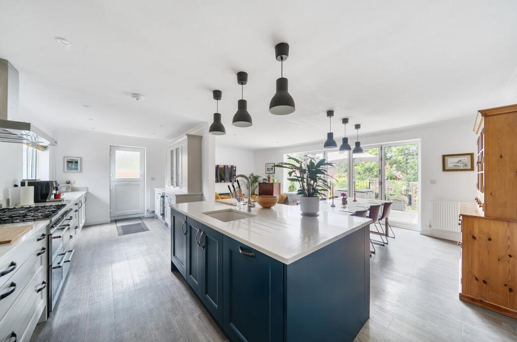 1316143-20-685eee...