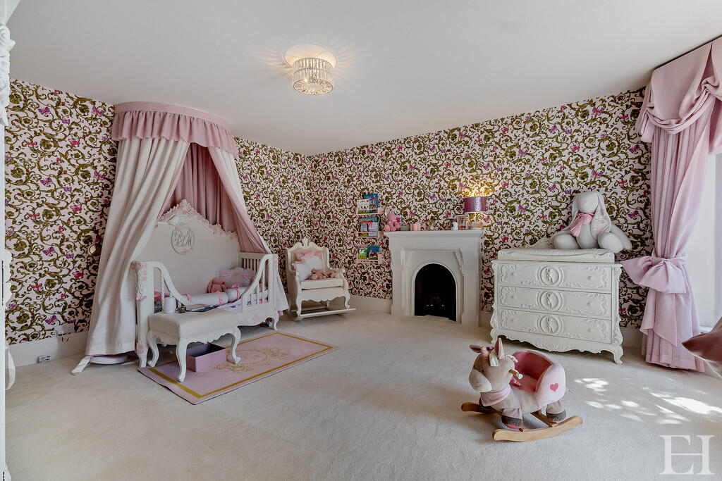 8635654-interiorW...