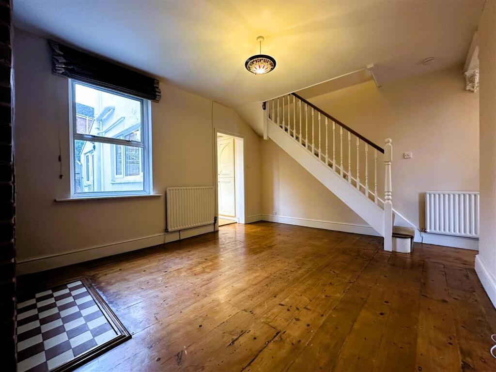 Lounge III.jpg