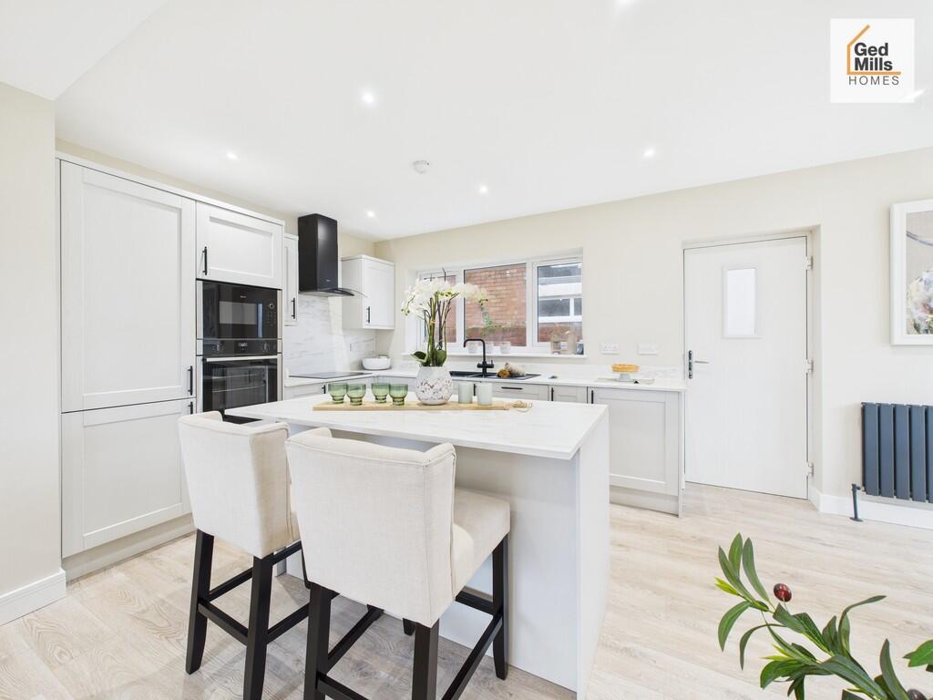 CAM04261G0-PR0117...