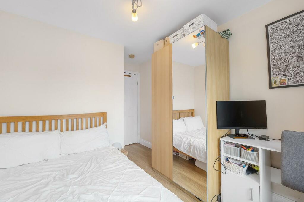 Bedroom 3 (2).jpg
