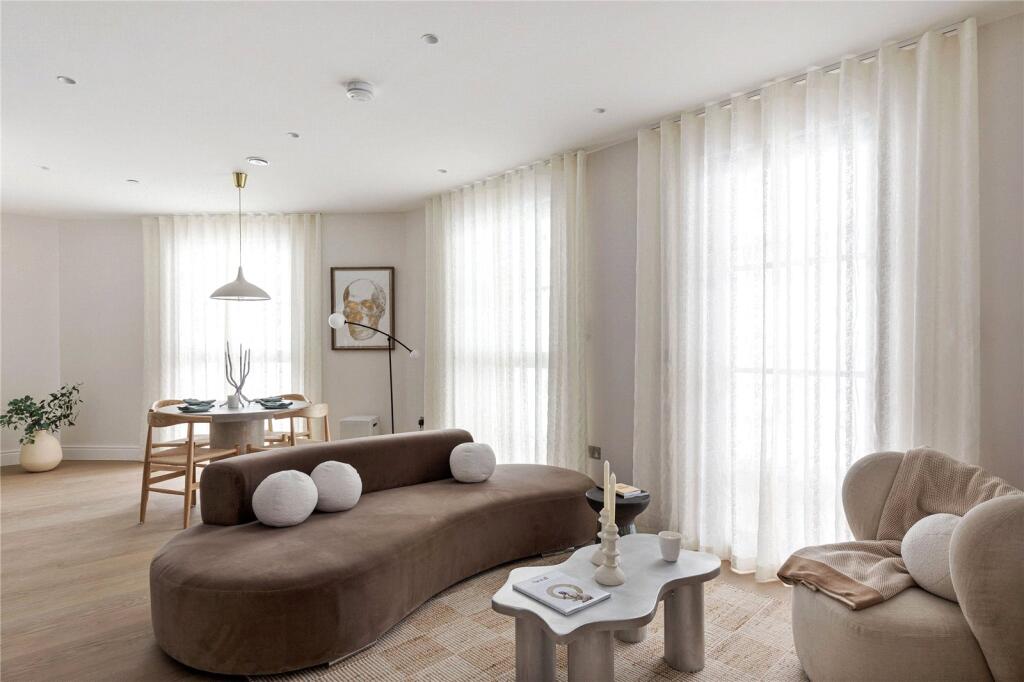 Show Flat Living Rm