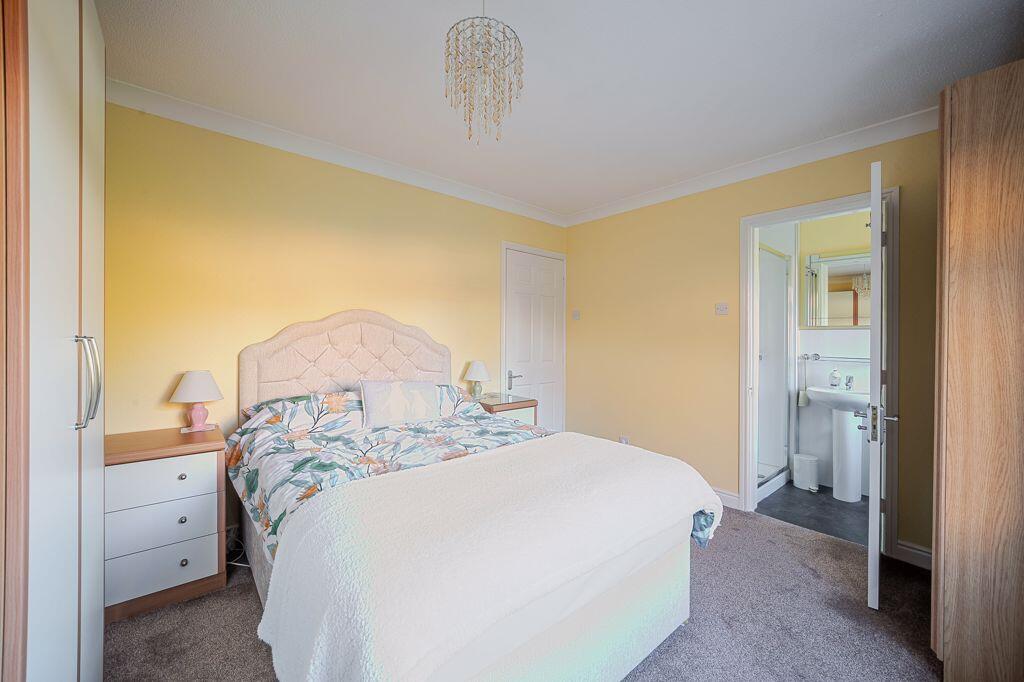 Principal bedroom with en suite 