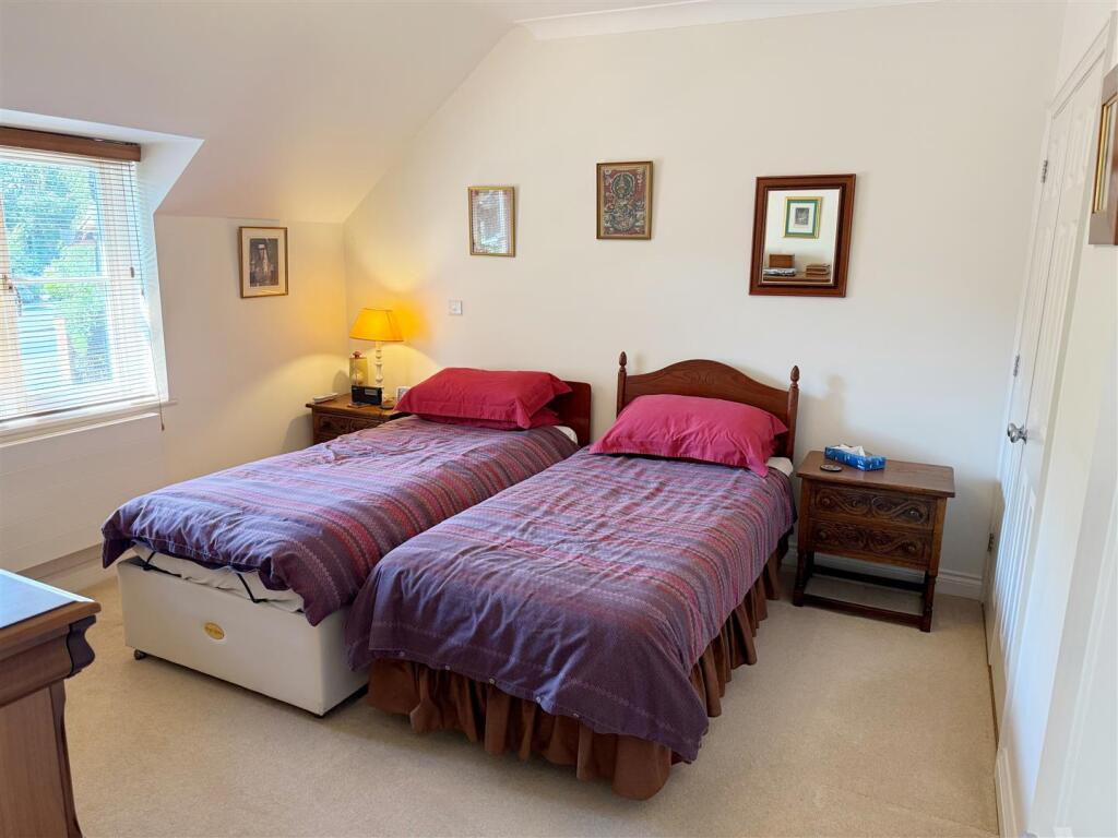 Bed 2.JPG