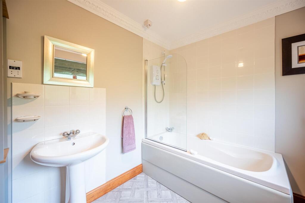 En Suite One (2).jpg