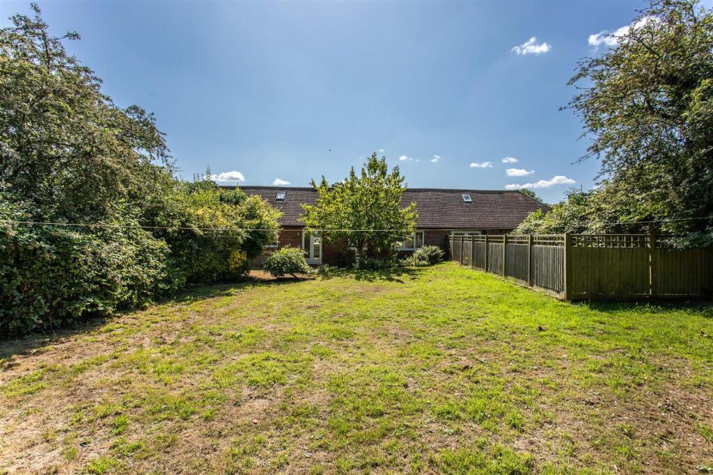 Bungalow &amp; Stable Church Farm-19.jpg