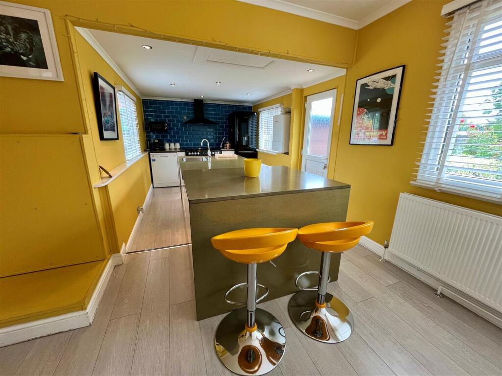 Kitchen - image one.jpg