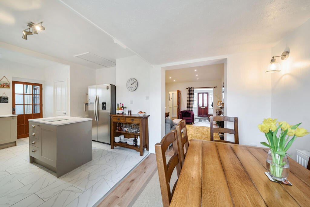 1298738-12-682f2c...