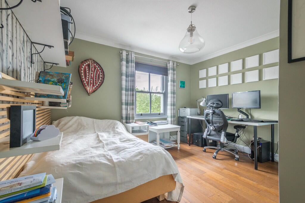 19-21 Cheveley Ro...