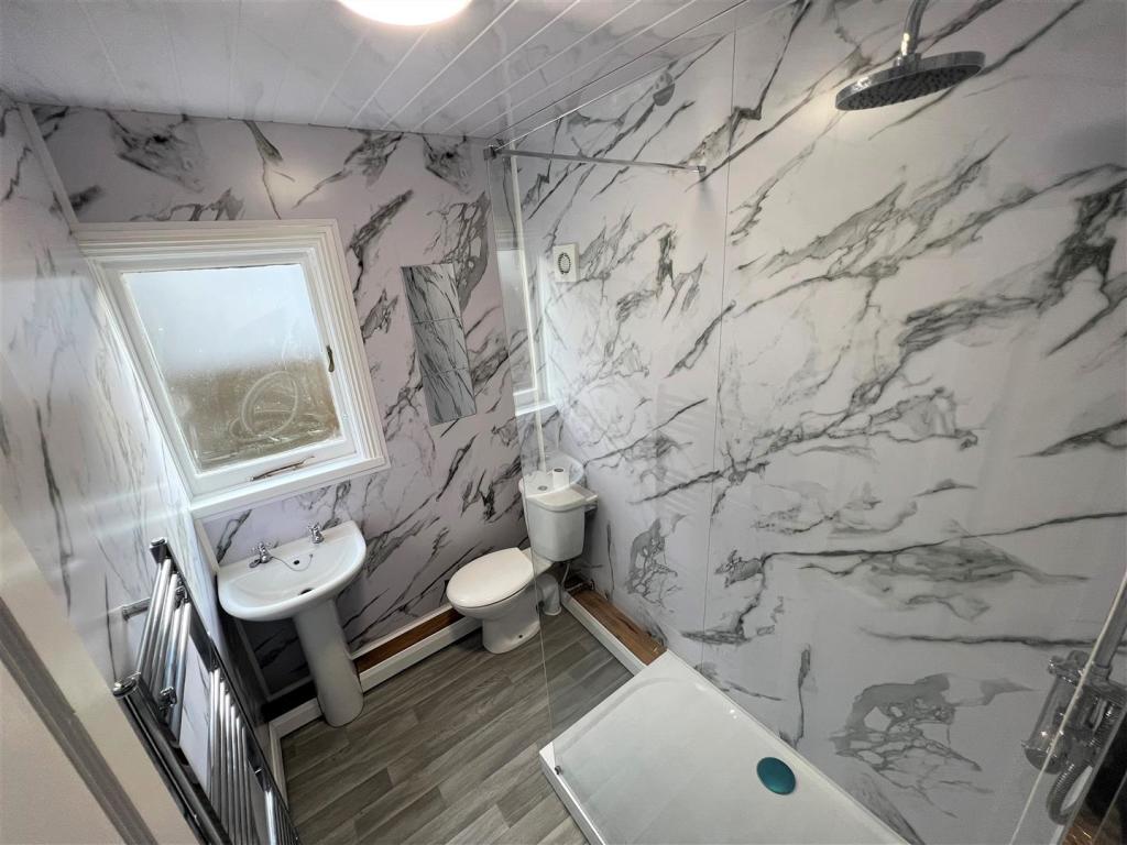 Shower Room.jpg