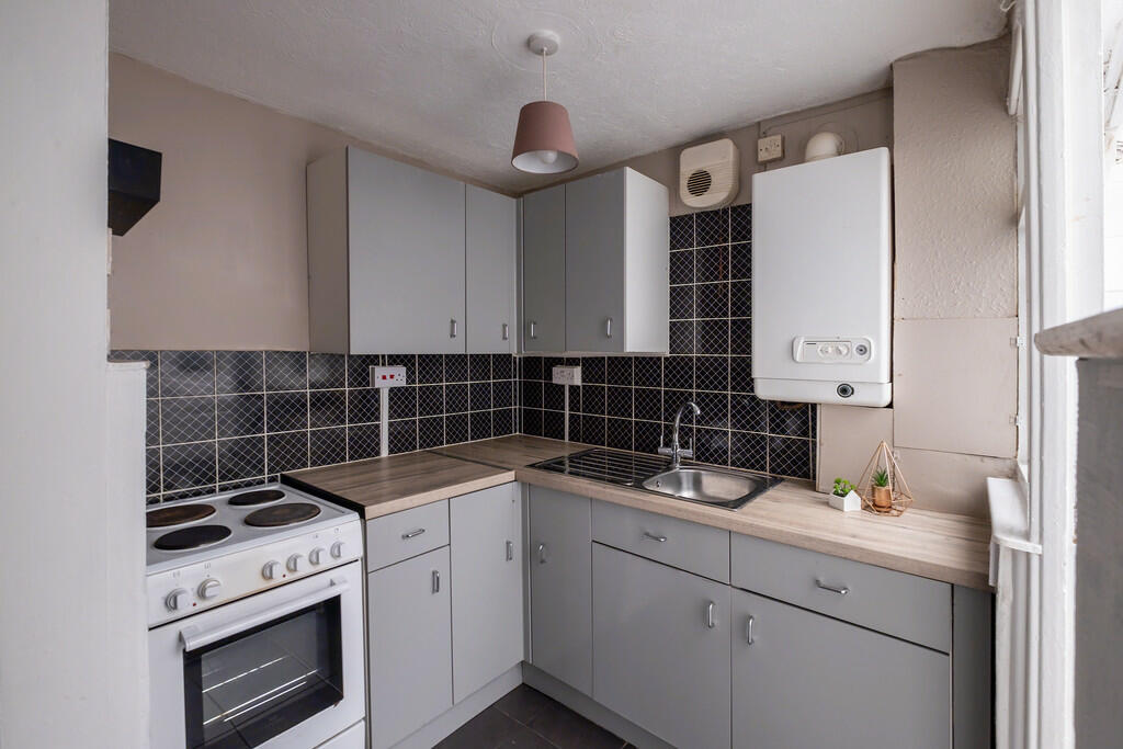 46KitchenerRoad-1...