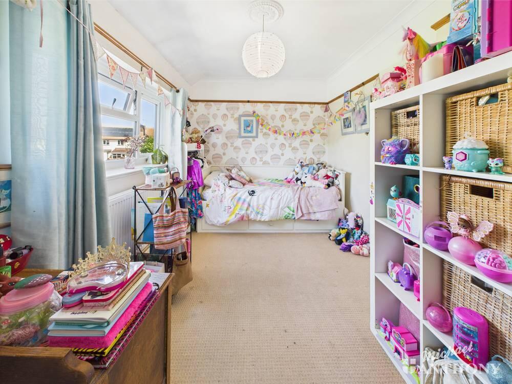 CAM02773G0-PR0287-STILL026-thumbnail-h750-70