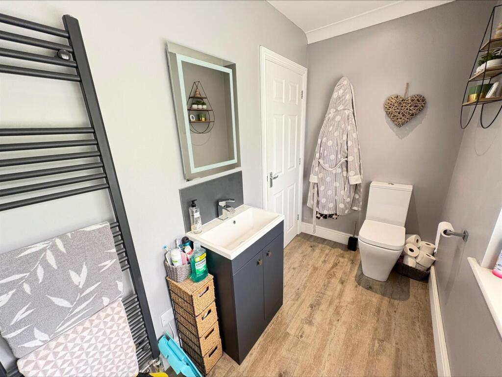 En Suite Shower Room