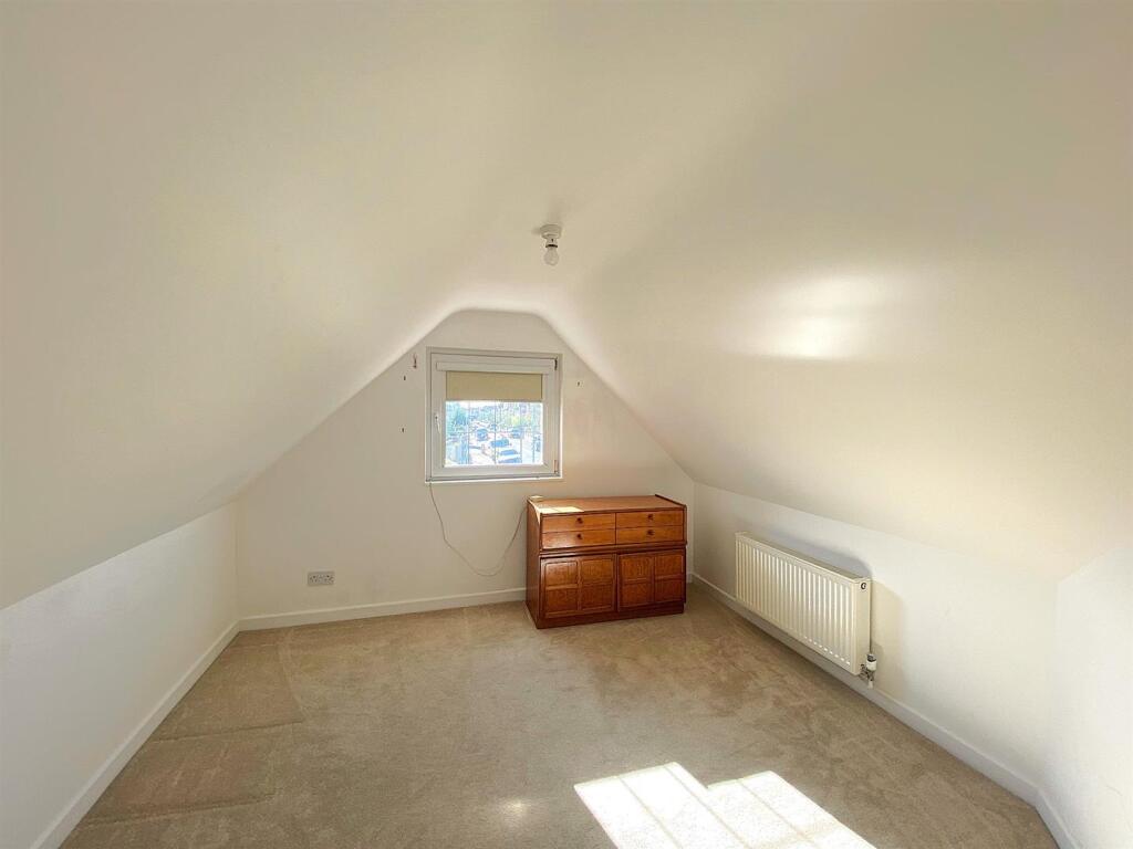 1 Bedford Ave - Bed3.jpg