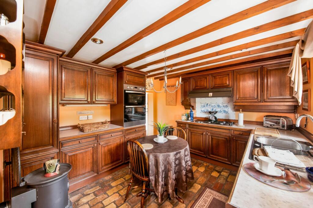 BREAKFAST KITCHEN