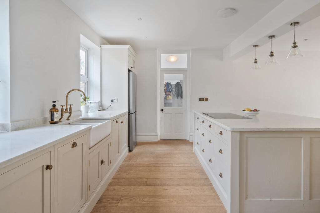 Kitchen / Breakfast Room