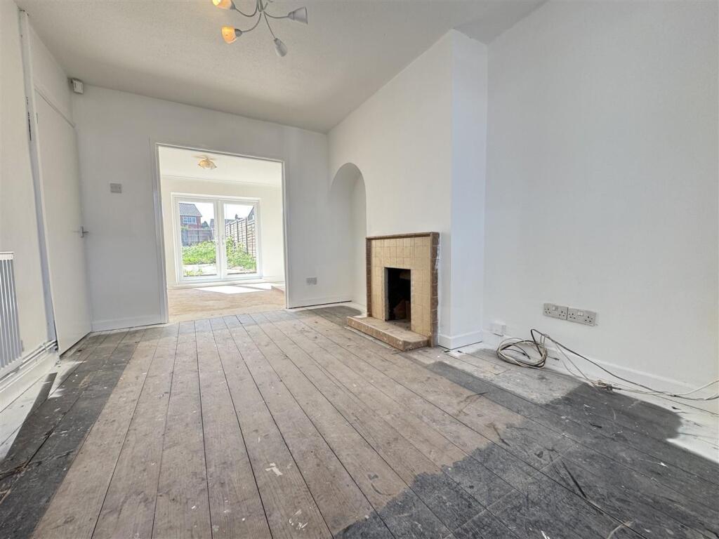 IMG_7323 (Large).JPG