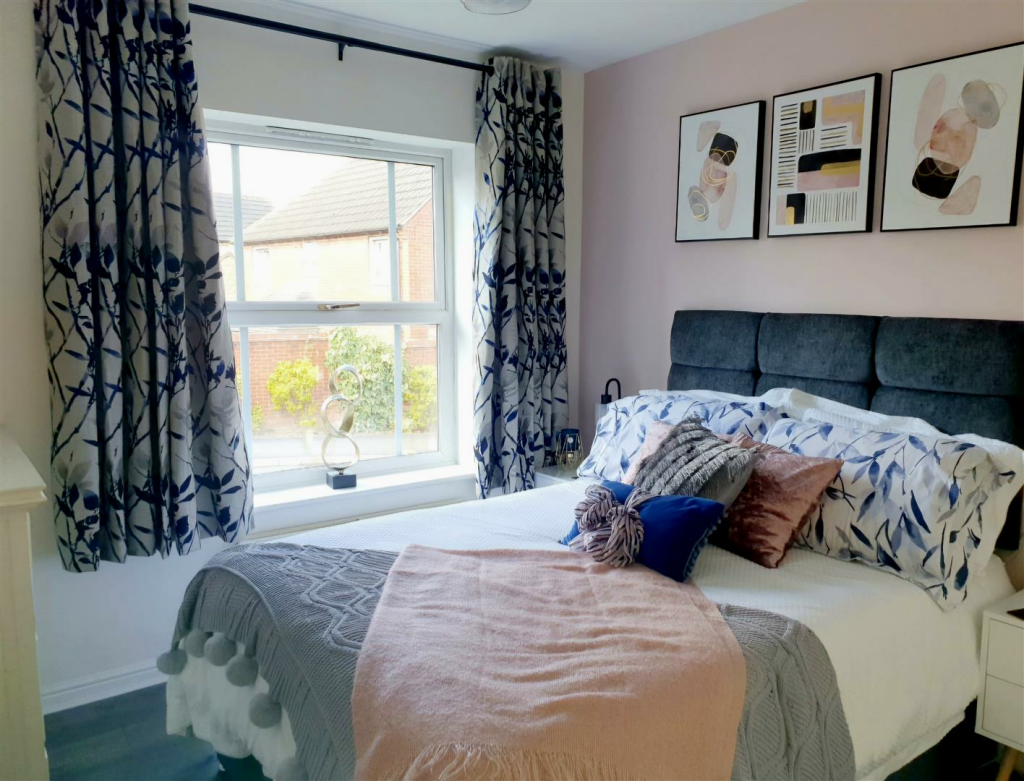 Lucia Rosa - Spare Bedroom 2 photo .jpg.png