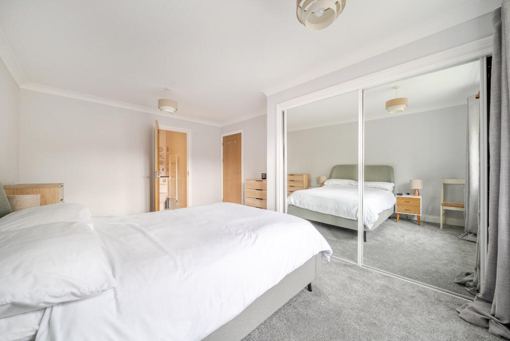 1374258-17-6908b8...