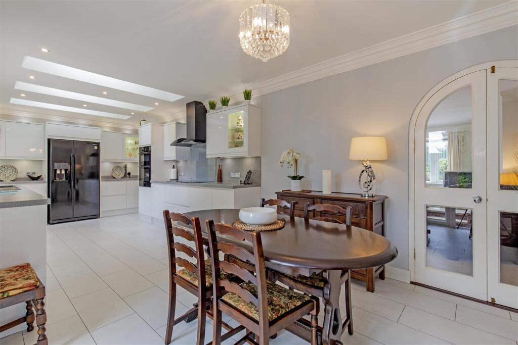Kitchen-6.jpg